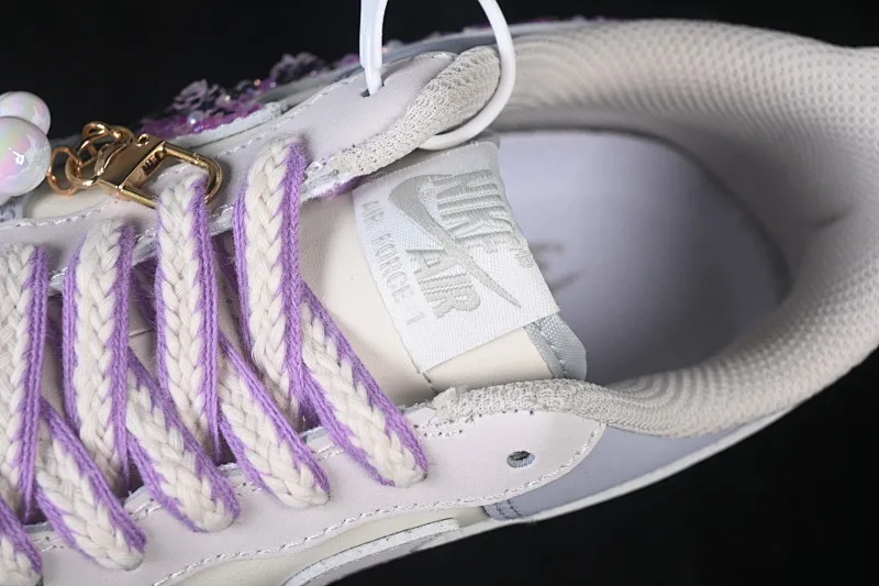 All categories Nk Air Force 1 Air Force series Nk Air Force 1 Low Air Force low-top Nike Air Force 1'07 Low "Rose Glitter" Hand-painted graffiti Rose diamonds Air Force 1 low-top casual sneakers DB3301-212